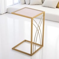 طقم طاولة تقديم لون ذهبي سطح زجاج بني شفاف