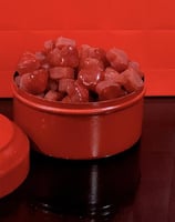 مستكة توت وزن صافي 180 جرام العدد 150 حبه في العلب...