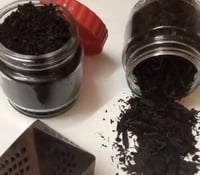 بخور مبثوث العود والعنبر وزن 500 غرام