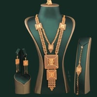 كولكشن كبير مطلي بالذهب