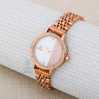 ساعة يد نسائية مميره