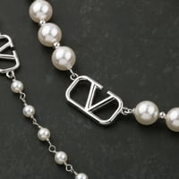 طقم لؤلؤ مميز فضي