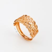 خاتم مميز تصميم ذهب