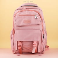 حقيبة مدرسية بتصميم رسمي