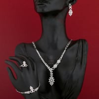 طقم زركون مميز فضي