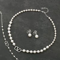 طقم لؤلؤ مميز فضي