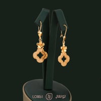 كولكشن كبير مطلي بالذهب