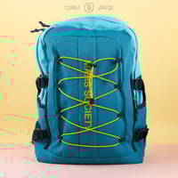 حقيبة مدرسية خفيفة وعملية