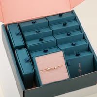 بوكس توزيعات اساور 6 قطع