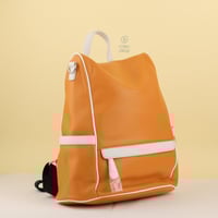 حقيبة ظهر جلدية عملية