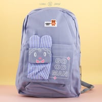 حقيبة مدرسية بتصميم عصري