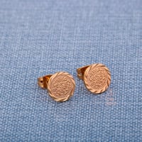 حلق تصميم جنيه ذهب