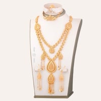 كولكشن كبير مطلي بالذهب