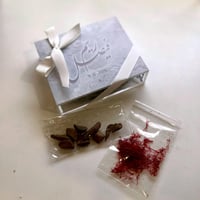 10 توزيعات الزعفران مع البخور في علب اكرليك بالثيم...