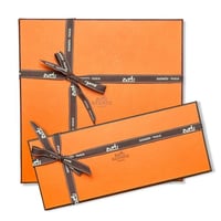 علبة ايرمز اصليه / علبة وشاح فارغة (وسط)