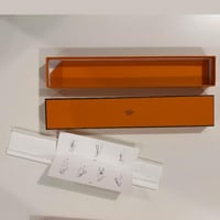 علبة ايرمز اصليه / علبة سكارف فارغة