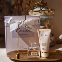 طقم مس ديور الوردي (BLOOMING BOUQUE) ميني عطر 5 مل...