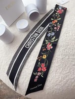 Dior silk Scarf master /Black سكارف بتصميم ديور