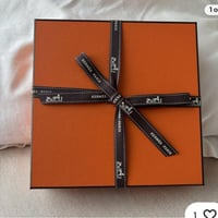 علبة ايرمز اصليه / علبة اكسسوار فارغة