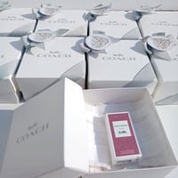 10 عطر كوتش 4.5 مل صب في علبة سادة مع شريط من اختي...