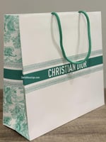 كيس كريستيان ديور اصلي (وسط) للحبه