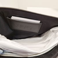 باوتش كنزو اصلية الرائعه مع دست باق