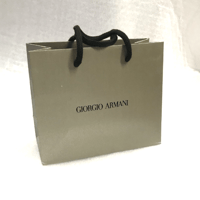 طقم ارماني ٣ قطع (باوتش ارماني + عطر Si بخاخ + مين...