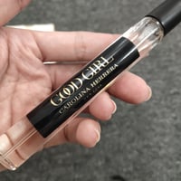 تعليقة فواحة لسيارة من CH الاصليه مع عطرها الفواح