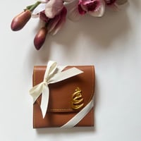 8 محفظة جلدية جملي تحتوي طقم العناية الكامل بالاظا...