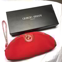 طقم ارماني ٣ قطع (باوتش ارماني + عطر Si بخاخ + مين...