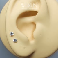 أقراط فضة 925s شكل فص واحد حجم (3) مل