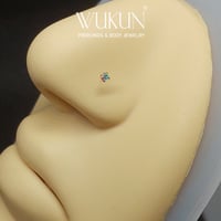 زمام بيرسينج ذهب عيار 18k بفص سبع ألوان صغير