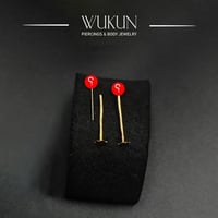 زمام بيرسينج ذهب عيار 18K شكل تاج 2