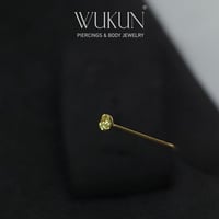 زمام بيرسينج ذهب عيار 18K بفص ليموني فاتح وسط