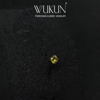 زمام بيرسينج ذهب عيار 18K بفص زيتي وسط