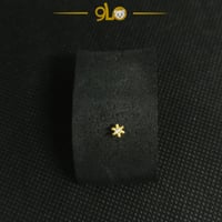 زمام بيرسينج ذهب عيار 18k نجمة سداسية بفص عاكس ألو...