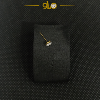 زمام بيرسينج ذهب عيار 18K وردة بسبع فصوص بيضاء