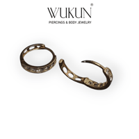 أقراط حلق كبير ذهب عيار 18k كلاسيك مع فصوص لامعة