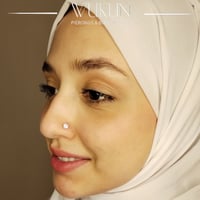 زمام بيرسينج ذهب عيار 18K بفص شفاف لامع كبير جداً