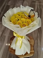 بوكية ورد الفراشة أصفر