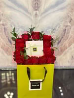 ورد أحمر مع باتشي