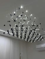 ثريا احجار مربع مودرن لون اسود وشفاف مقاسات متعددد...