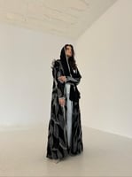 عباية كريب تطريز أبيض قصة كلوش