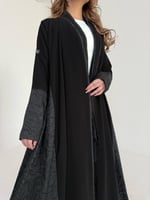 عباية كريب اسود مع تفته هندي