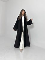 عباية كريب اسود مع مخمل قصة كلوش