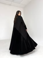 عباية كريب اسود مع مخمل اسود