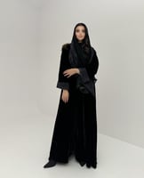 عباية مخمل أسود مع شيفون قصة كلوش