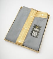 بشت رمادي دقة ملكي