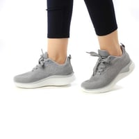 حذاء رياضي قماش لون رمادي