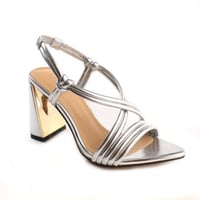 صندل بكعب عريض وسيور بلون فضي